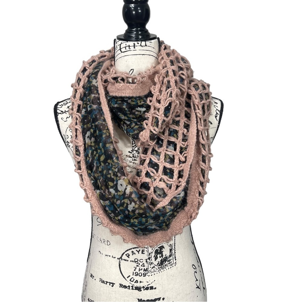 Urban Outfitters Pins & Needles Crochet Infinity Reversible Scarf